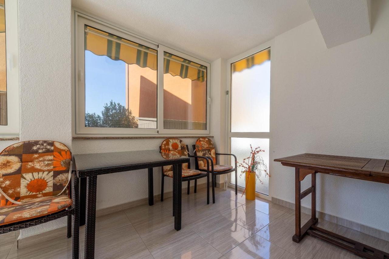 Niko Apartment Вир Екстер'єр фото