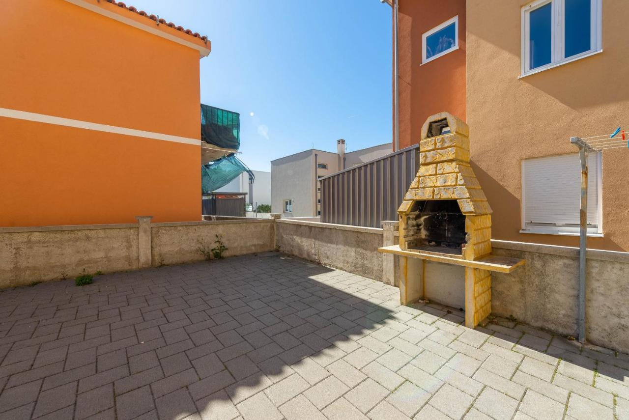 Niko Apartment Вир Екстер'єр фото