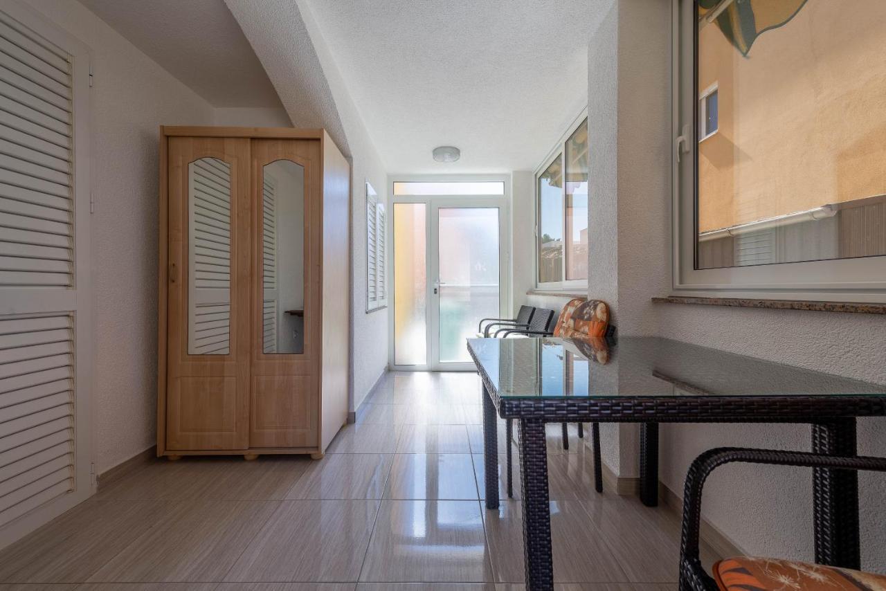 Niko Apartment Вир Екстер'єр фото